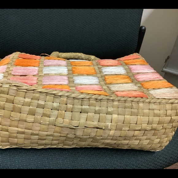 Price Discounted Maxx NewYork Straw bag - Picture 3 of 6